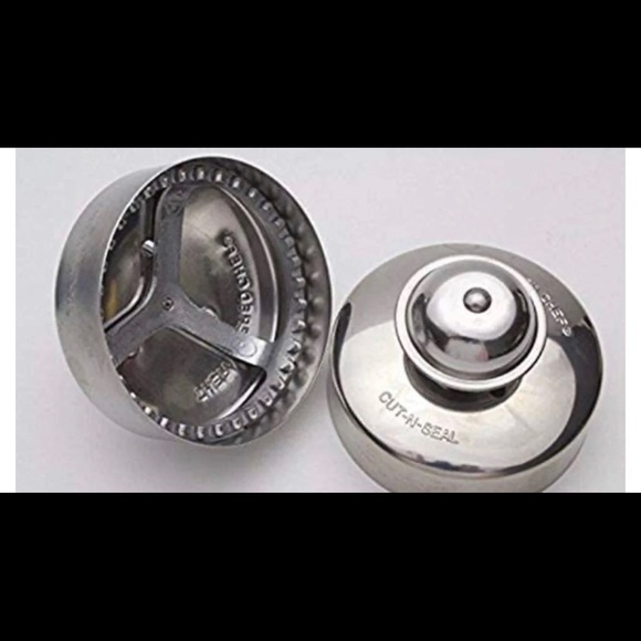 Pampered Chef Other - Pampered chef cut-n-seal